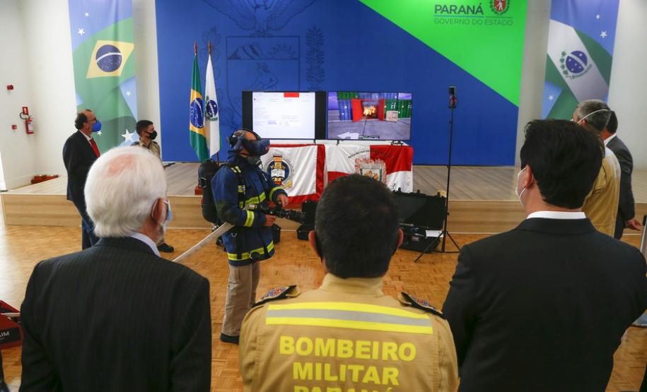 ​Corpo de Bombeiros do Paraná recebe simulador para treinamentos virtuais