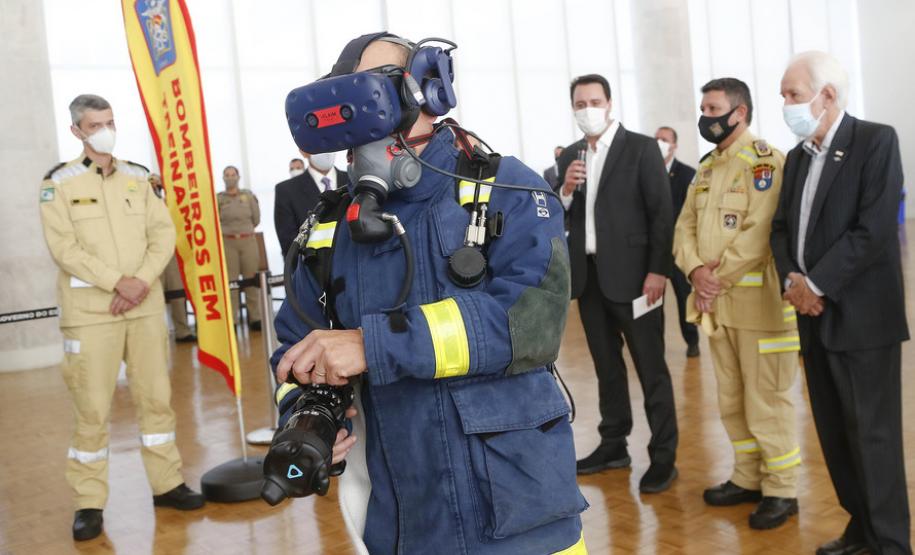 ​Corpo de Bombeiros do Paraná recebe simulador para treinamentos virtuais
