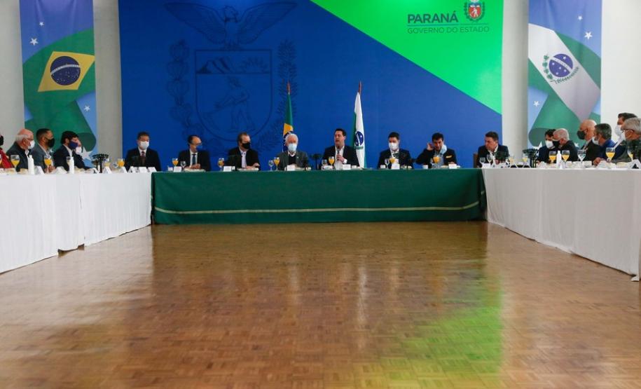 Governo libera quase R$ 1 milhão para projeto da UEL de apoio à região de Londrina e pesquisa da seda