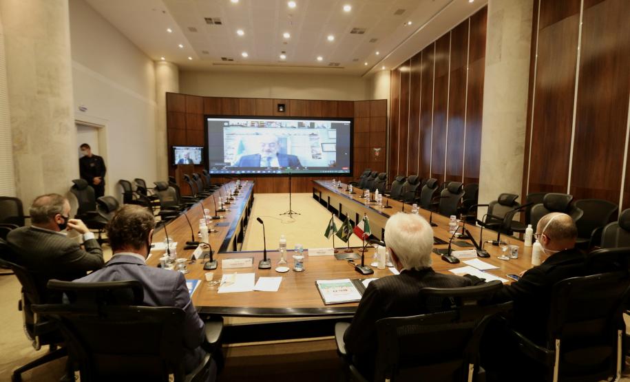 Paraná e Itália discutem oportunidades de negócios e parcerias