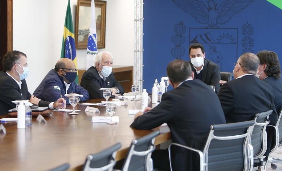 Governador recebe executivos da JBS para discutir continuidade de investimentos no Paraná