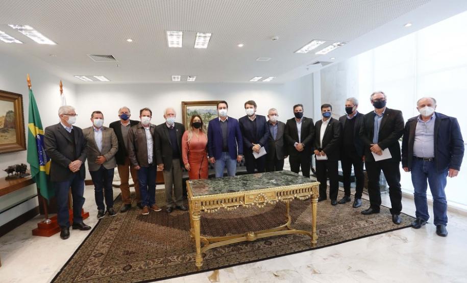 Governo estreita relação com representantes de entidades produtivas de Londrina