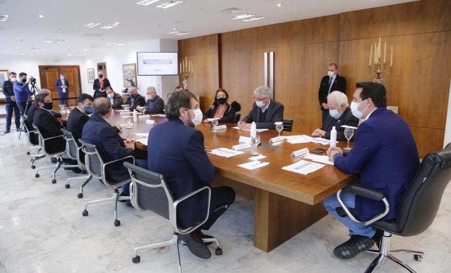 Governo estreita relação com representantes de entidades produtivas de Londrina