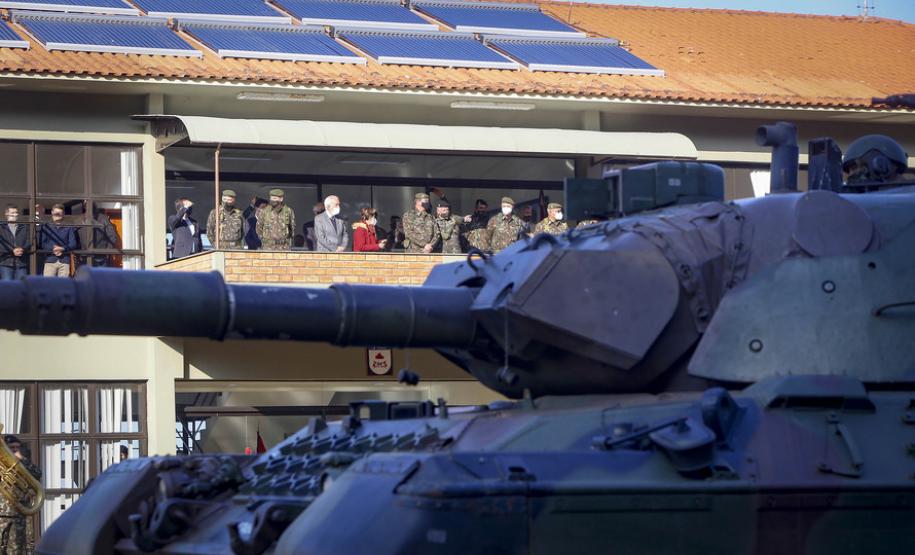 “O Paraná tem o melhor projeto para o Exército”, diz governador sobre Escola de Sargentos