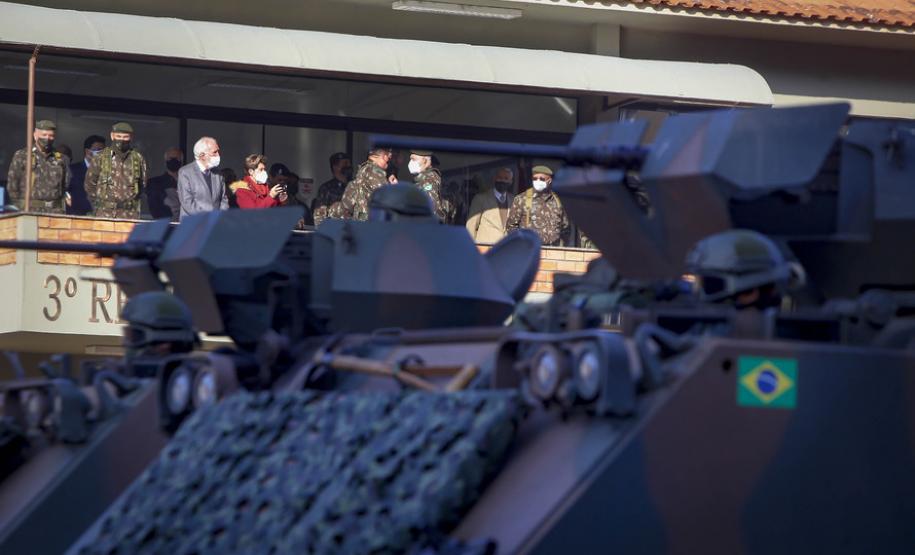 “O Paraná tem o melhor projeto para o Exército”, diz governador sobre Escola de Sargentos