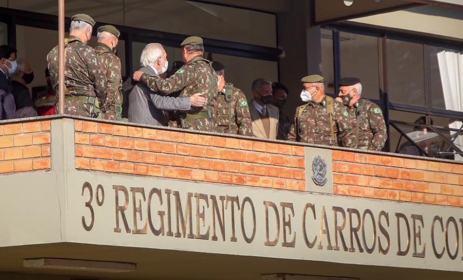 “O Paraná tem o melhor projeto para o Exército”, diz governador sobre Escola de Sargentos