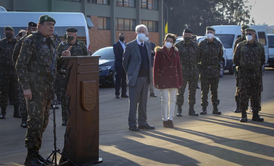 “O Paraná tem o melhor projeto para o Exército”, diz governador sobre Escola de Sargentos