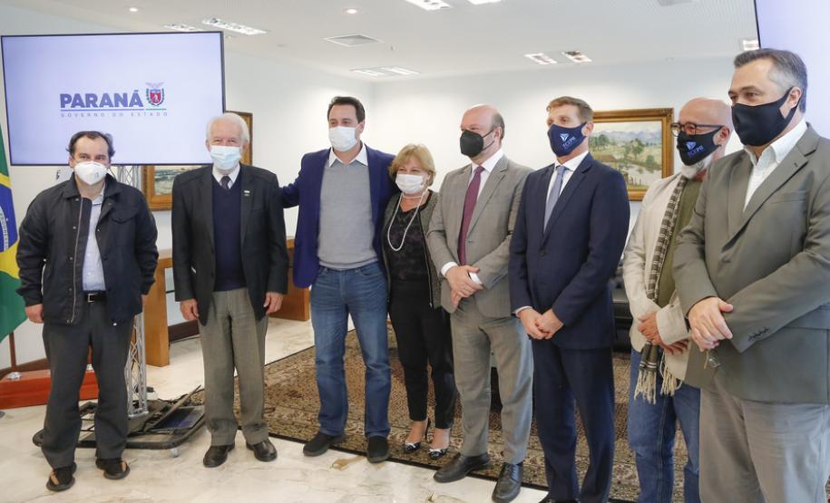 Por intermédio do Estado, TCE destina R$ 18 milhões para apoiar vacina da UFPR