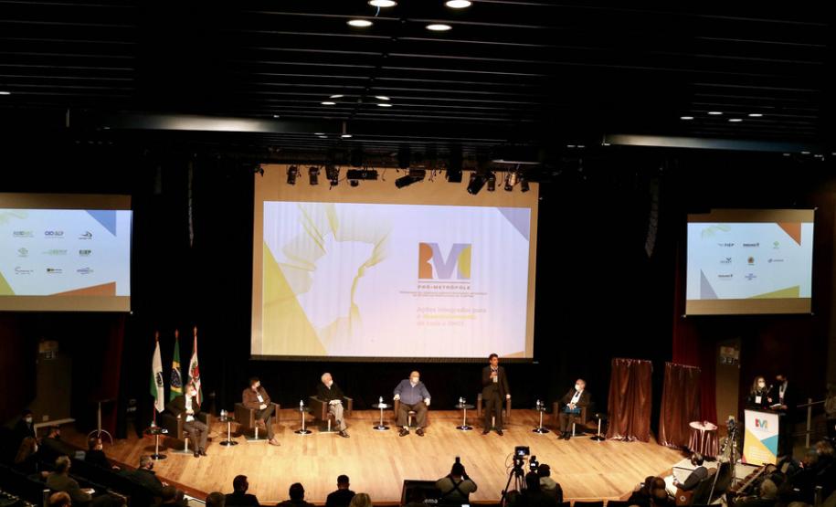 No Fórum Pró-Metrópole, Piana destaca potencial da RMC para investimentos no pós-pandemia