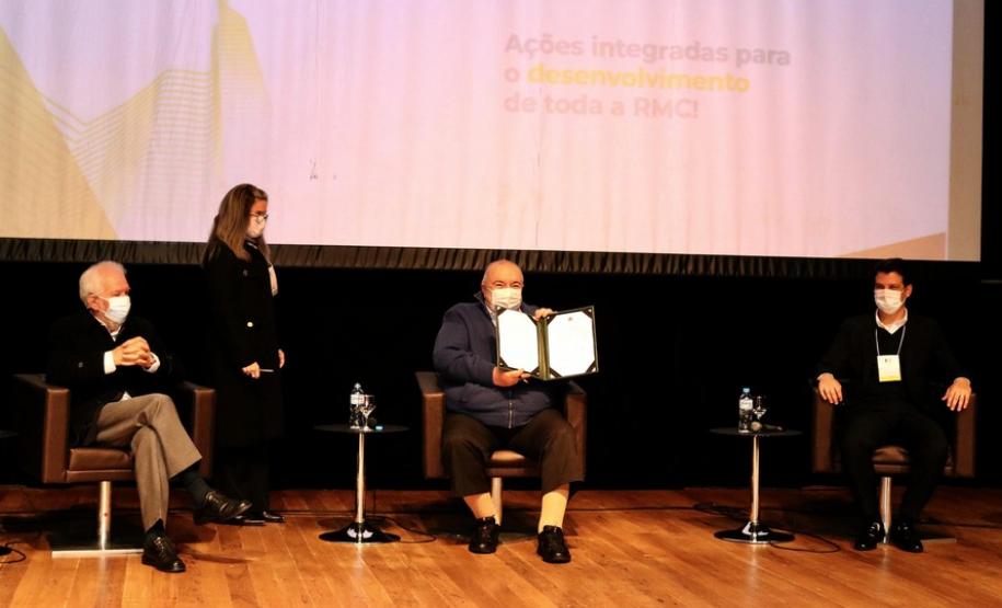 No Fórum Pró-Metrópole, Piana destaca potencial da RMC para investimentos no pós-pandemia