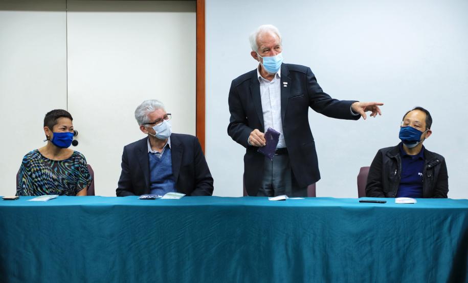 Em Londrina, Darci Piana reforça apoio do Estado à cadeia produtiva da seda