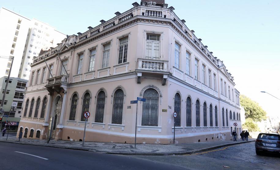 Governo anuncia criação do Palácio da Seda para agregar moda, turismo e cultura