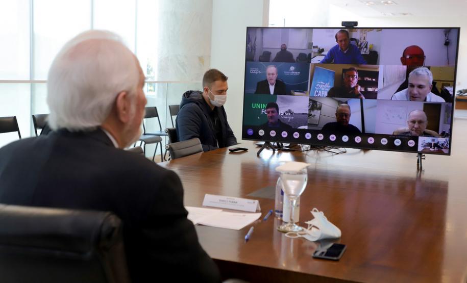 Estado reforça compromisso com as cooperativas, que investirão R$ 30,3 bilhões no Paraná até 2026