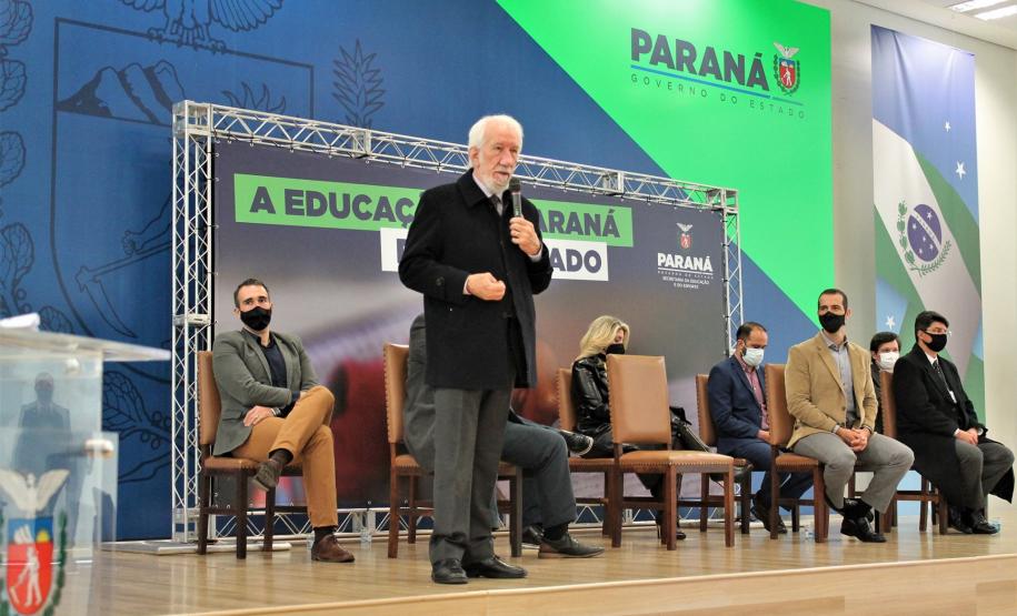 Escolas estaduais com melhor desempenho no Ideb são homenageadas