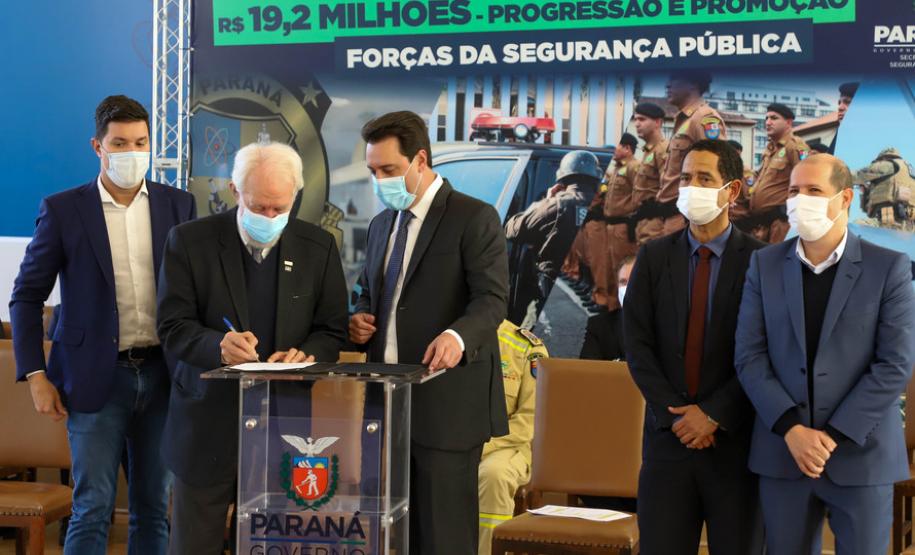 Governador autoriza promoções e progressões a 9.860 profissionais da Segurança Pública