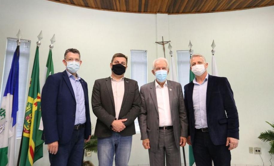 Em Irati, vice-governador destaca investimentos no Paraná a prefeitos do Centro-Sul