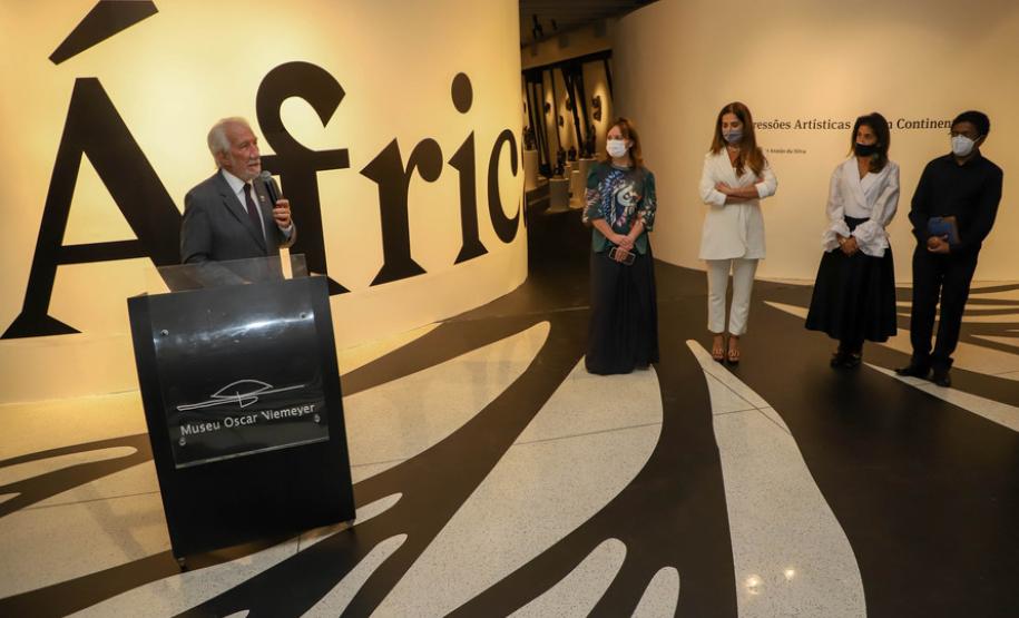 MON abre exposição de arte africana com peças doadas por uma das maiores coleções do País