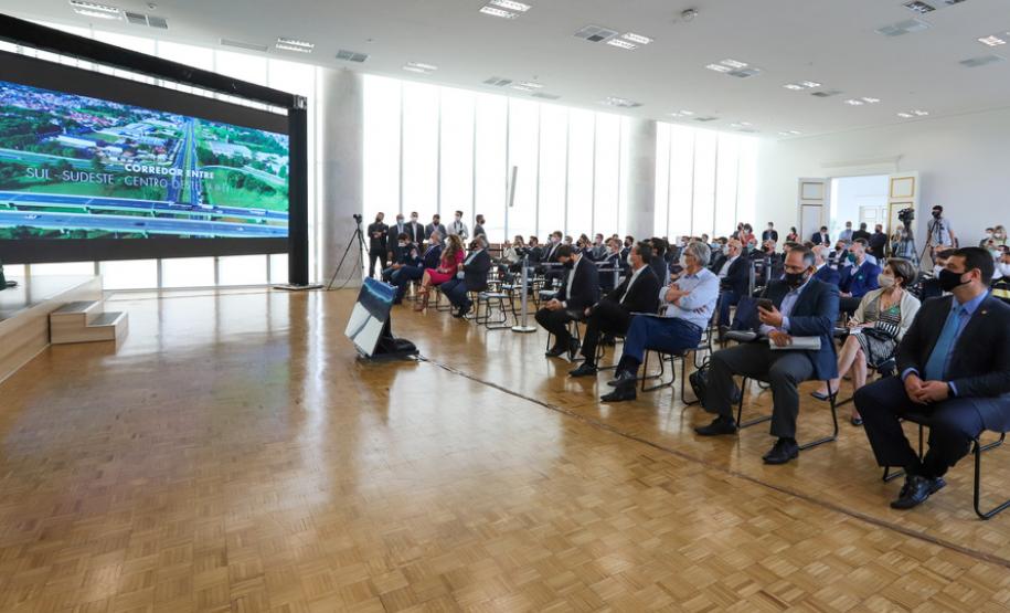 Paraná lança missão internacional que vai a Dubai apresentar Estado e atrair novos investimentos