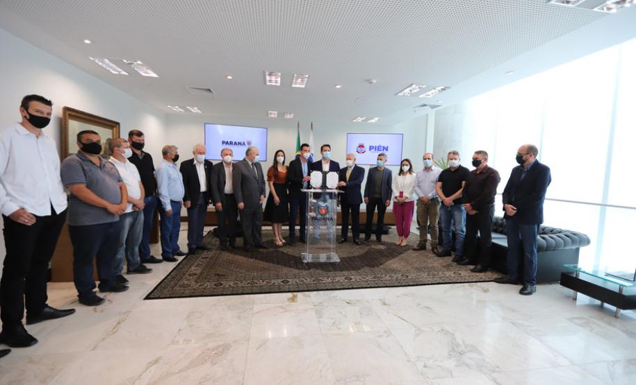 Governador confirma R$ 14 milhões para Piên, maior pacote de investimentos do município