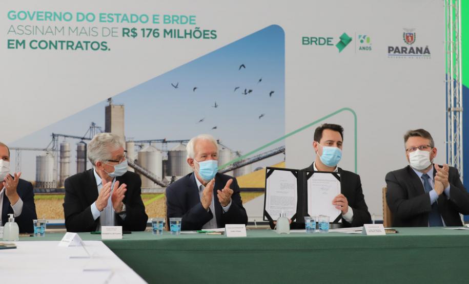 BRDE libera R$ 176 milhões em financiamento para melhorias em cooperativas paranaenses
