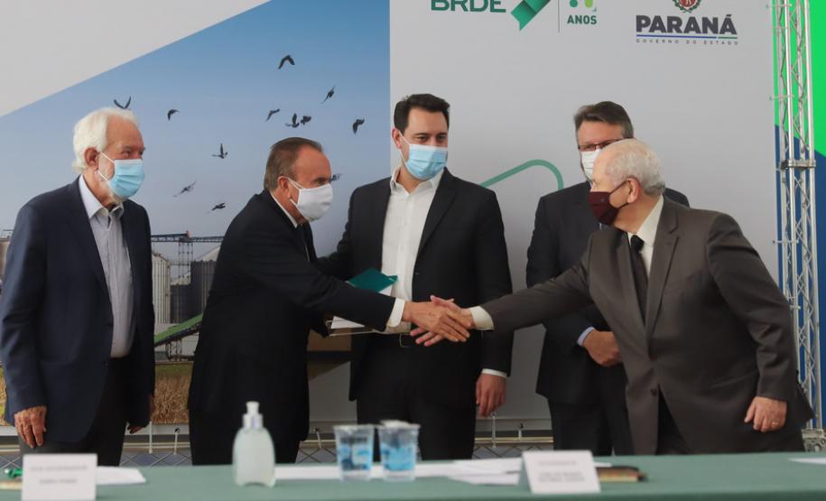 BRDE libera R$ 176 milhões em financiamento para melhorias em cooperativas paranaenses