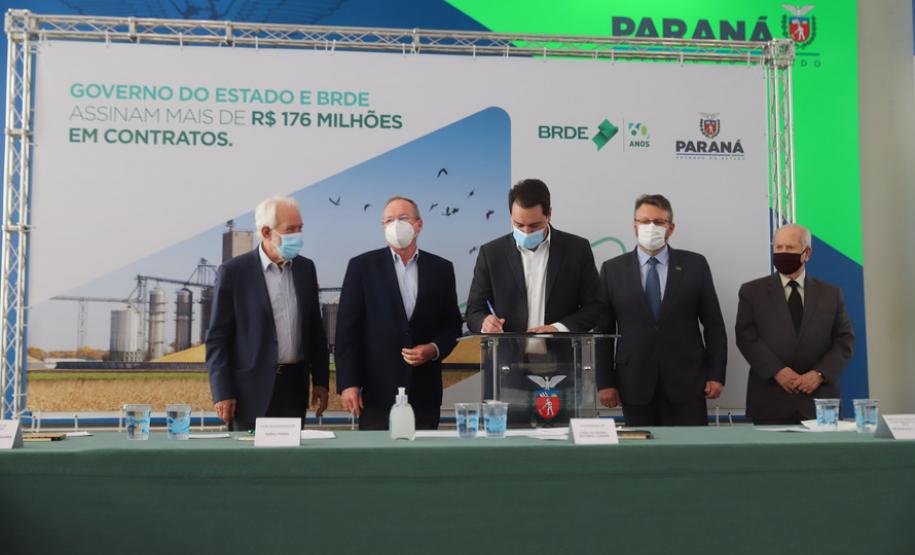 BRDE libera R$ 176 milhões em financiamento para melhorias em cooperativas paranaenses
