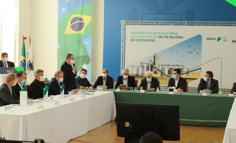 BRDE libera R$ 176 milhões em financiamento para melhorias em cooperativas paranaenses