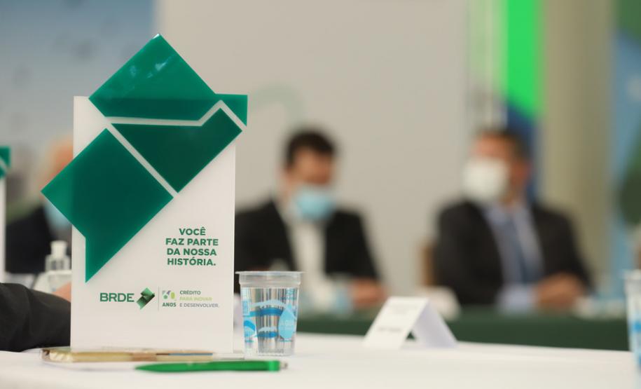 BRDE libera R$ 176 milhões em financiamento para melhorias em cooperativas paranaenses