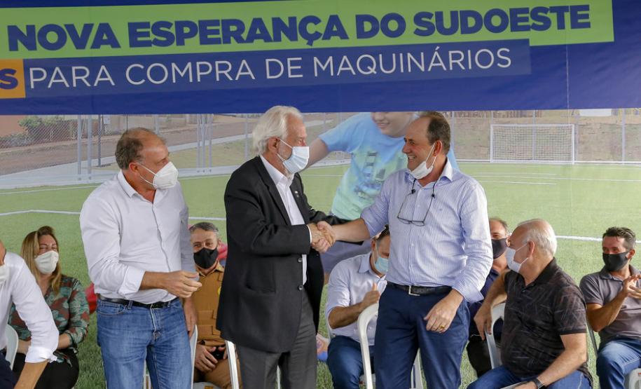 Piana anuncia investimentos de R$ 9,1 milhões a Nova Esperança do Sudoeste