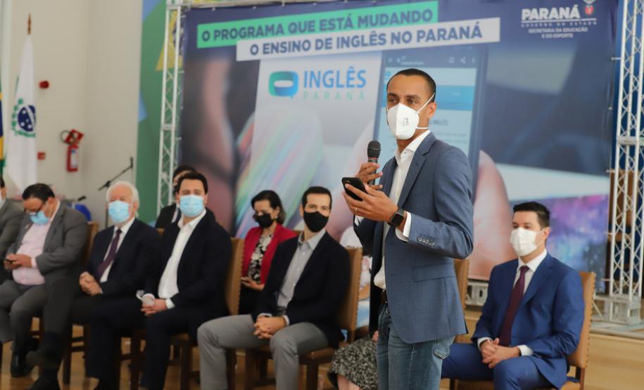 Com plataforma digital, programa Inglês Paraná facilita aprendizado do idioma na rede estadual