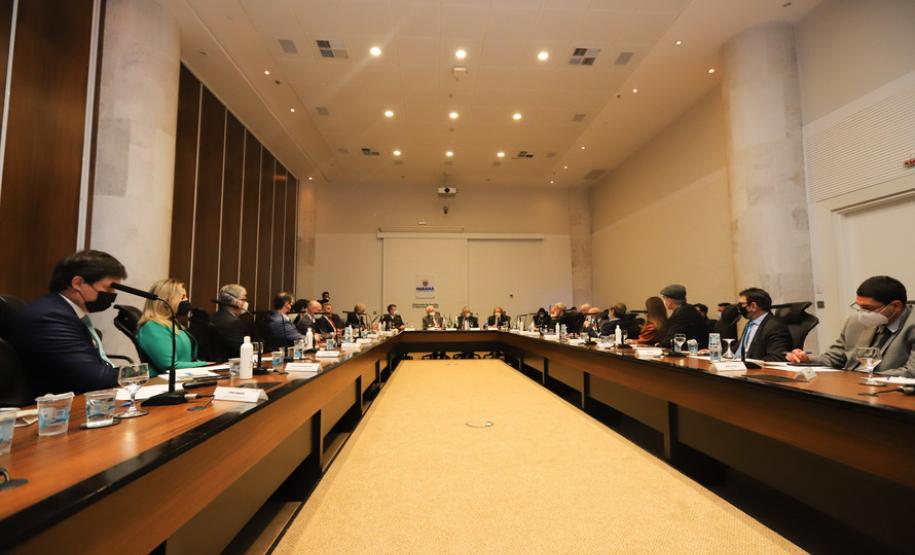 Paraná e Israel assinam cooperação para intercâmbios de tecnologia e agroecologia