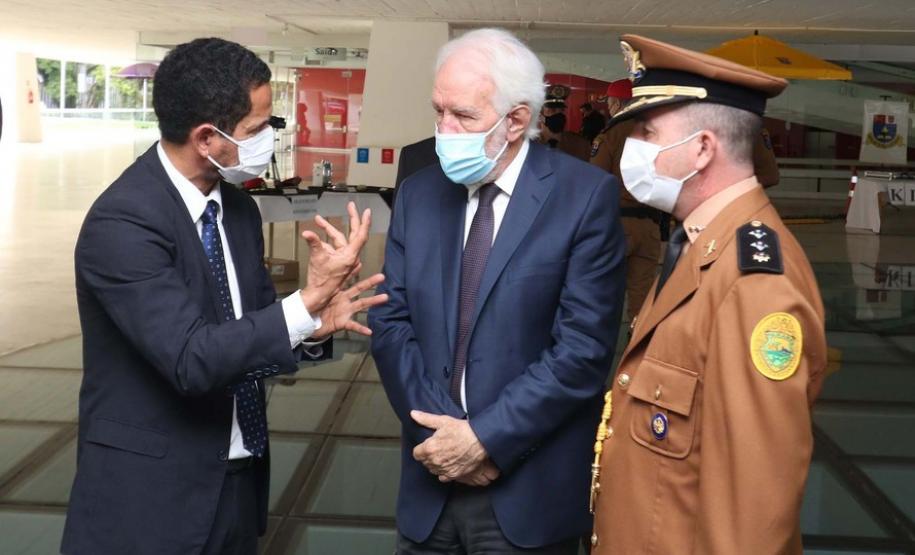 Com entrega de medalhas a autoridades civis e militares, Polícia Rodoviária comemora 57 anos