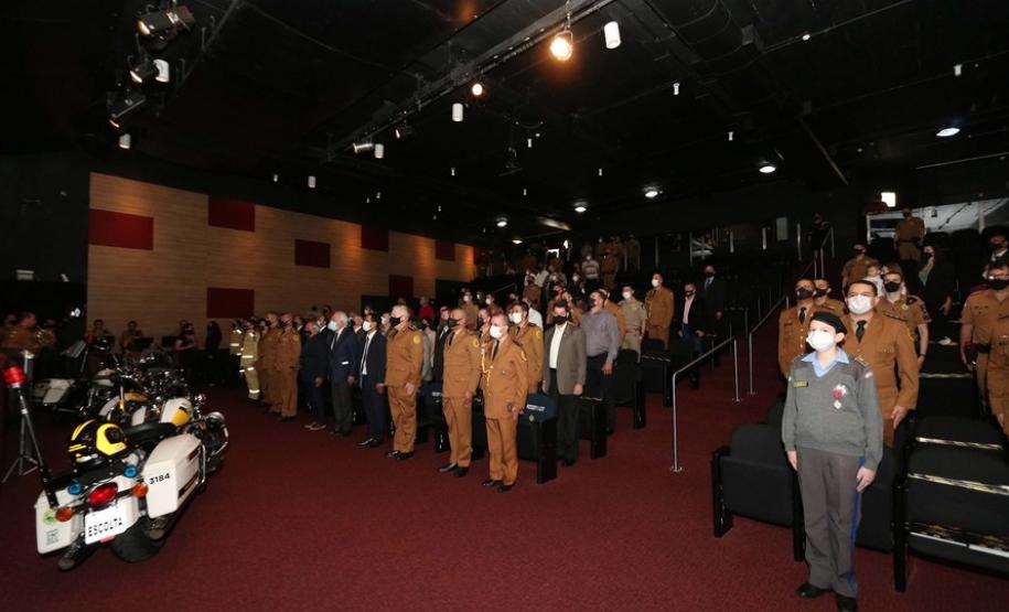 Com entrega de medalhas a autoridades civis e militares, Polícia Rodoviária comemora 57 anos