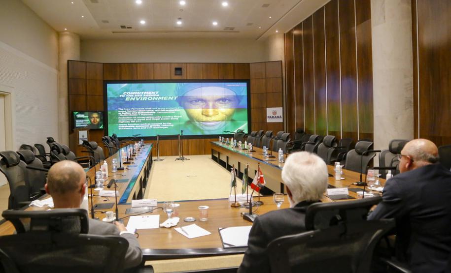 Paraná apresenta projetos de infraestrutura a investidores do Canadá