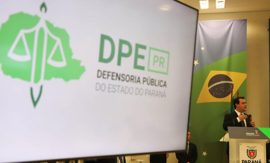 Governador participa da posse de André Giamberardino como defensor público-geral do Paraná