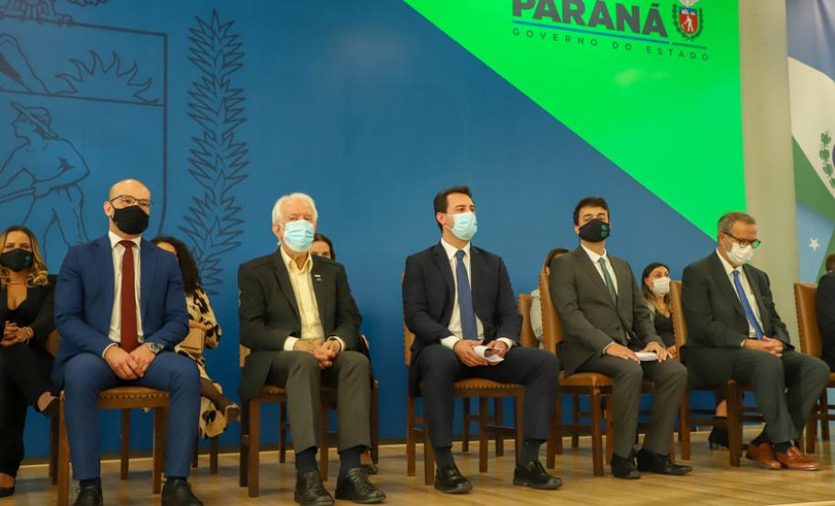 Governador participa da posse de André Giamberardino como defensor público-geral do Paraná