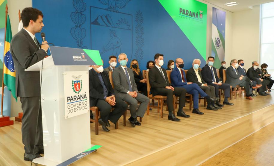 Governador participa da posse de André Giamberardino como defensor público-geral do Paraná