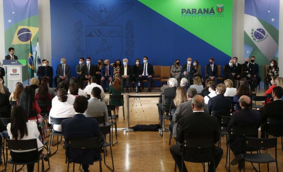 Governador participa da posse de André Giamberardino como defensor público-geral do Paraná