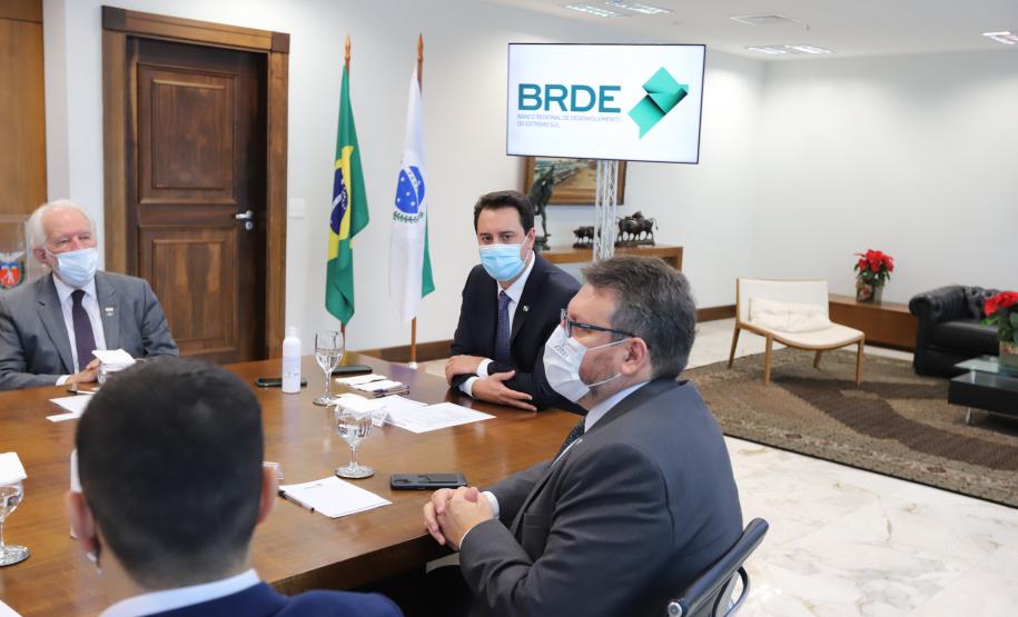 Governadores do Codesul empossam nova diretoria do BRDE