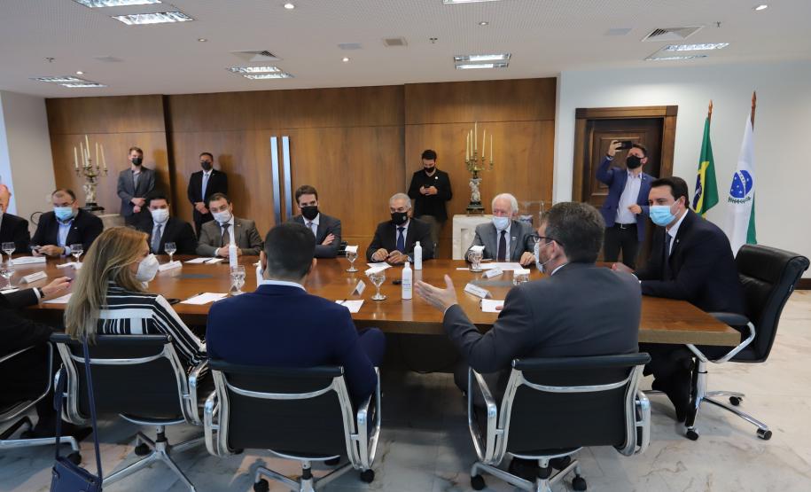 Governadores do Codesul empossam nova diretoria do BRDE