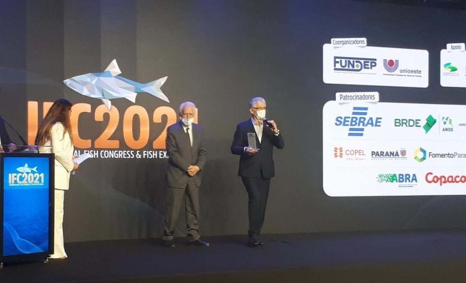 Governo do Paraná reafirma parceria com iniciativa privada para aumentar produção de pescados