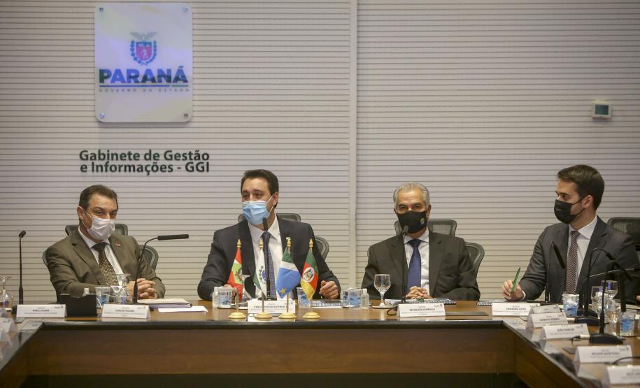 Codesul firma cooperação com cinco instituições para fortalecer desenvolvimento regional