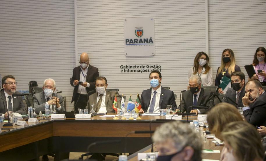 Codesul firma cooperação com cinco instituições para fortalecer desenvolvimento regional