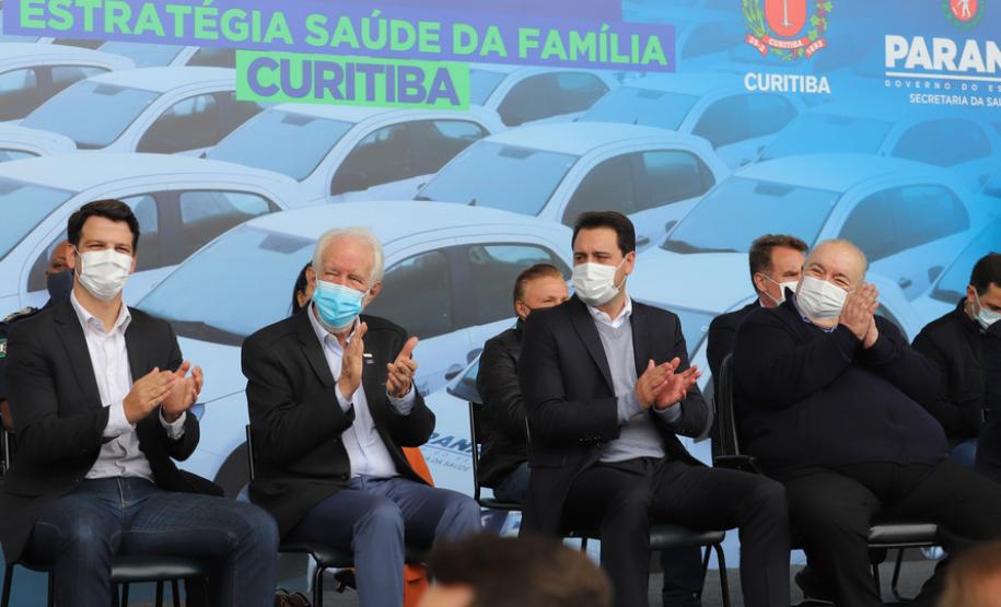 Governador entrega 40 carros para reforçar atendimento da Saúde em Curitiba