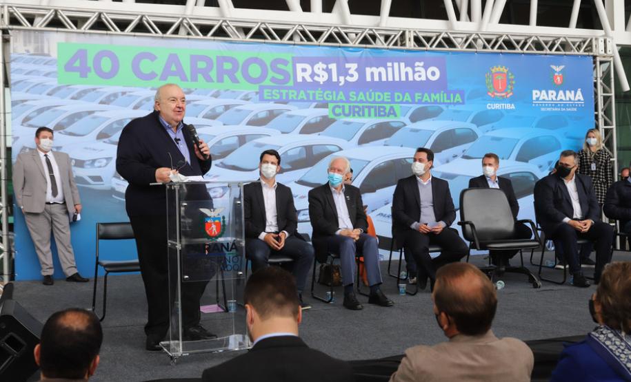 Governador entrega 40 carros para reforçar atendimento da Saúde em Curitiba