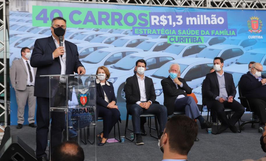 Governador entrega 40 carros para reforçar atendimento da Saúde em Curitiba