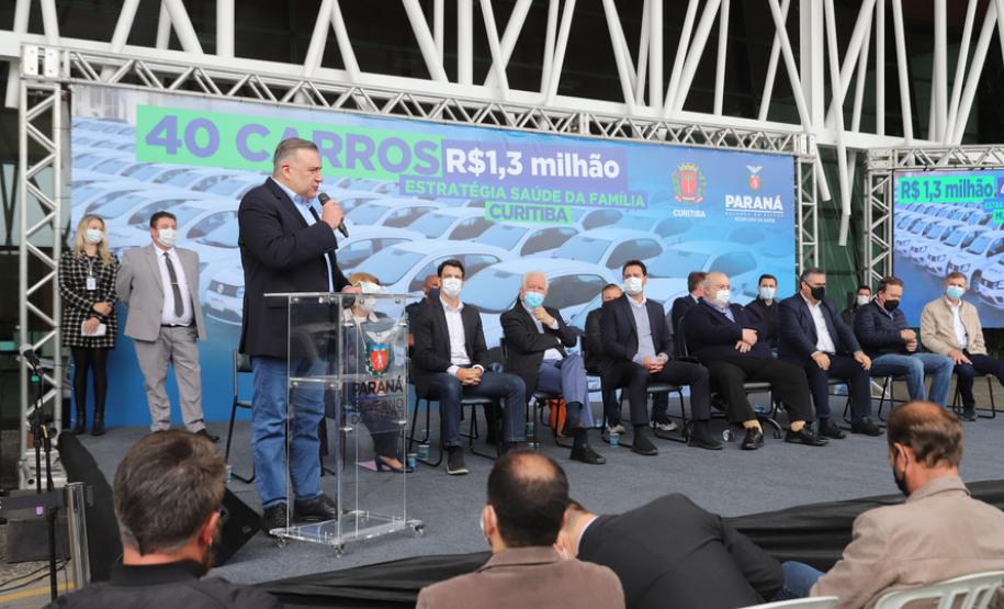 Governador entrega 40 carros para reforçar atendimento da Saúde em Curitiba