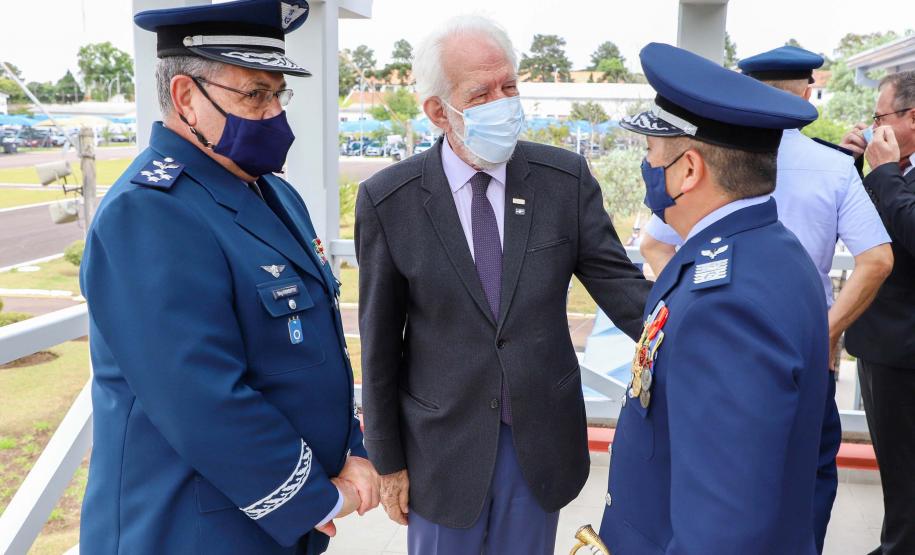Vice-governador prestigia a passagem de comando do Cindacta II, em Curitiba