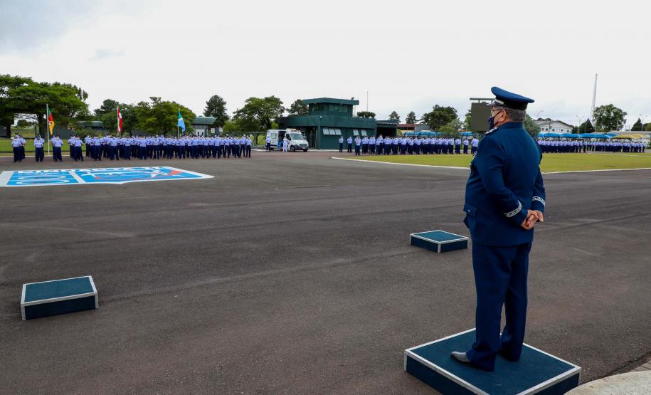 Vice-governador prestigia a passagem de comando do Cindacta II, em Curitiba