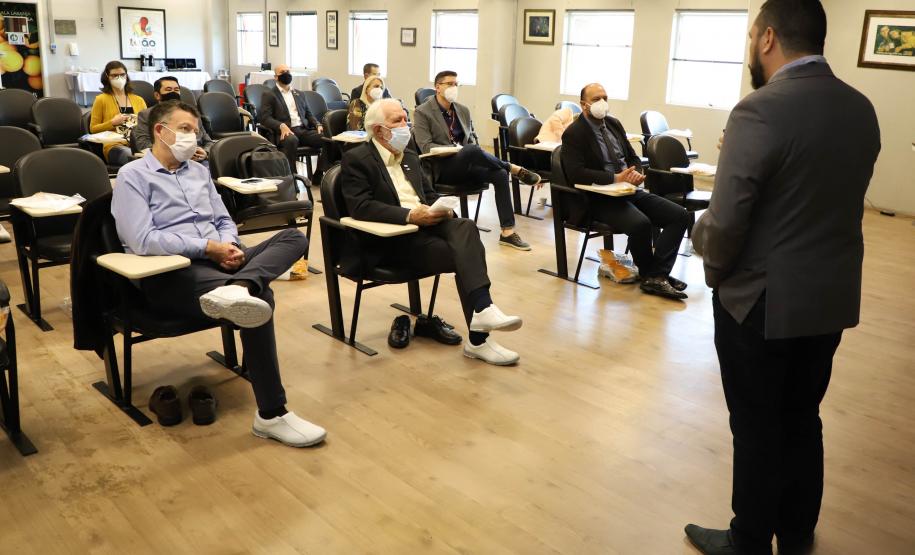 Vice-governador visita fábrica da Leão, que planeja duplicar faturamento até 2024